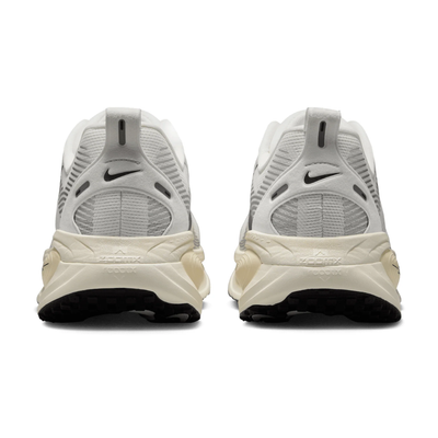 Air Zoom Vomero 18 Coconut Milk