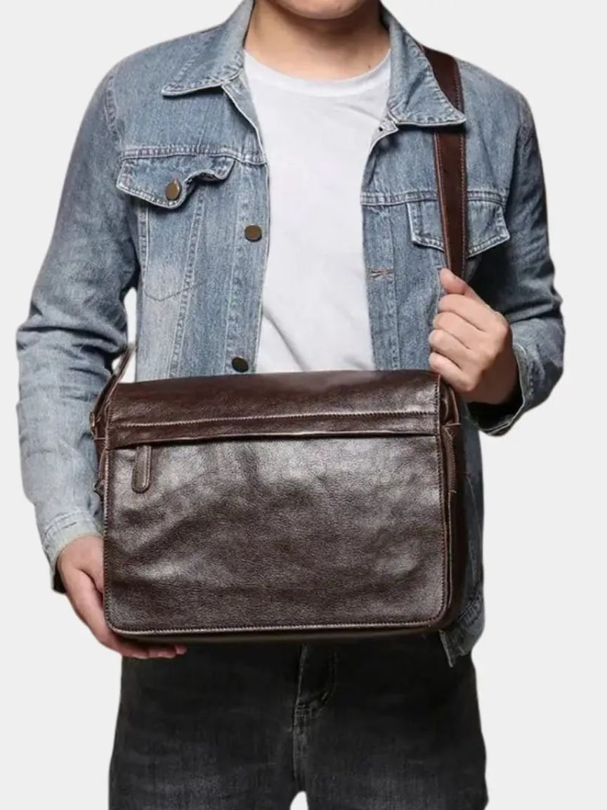 Classic Messenger Leather Bag - Verocci Essentials